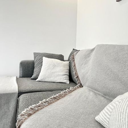 Camara'S Gem Apartment Poros Town Luaran gambar