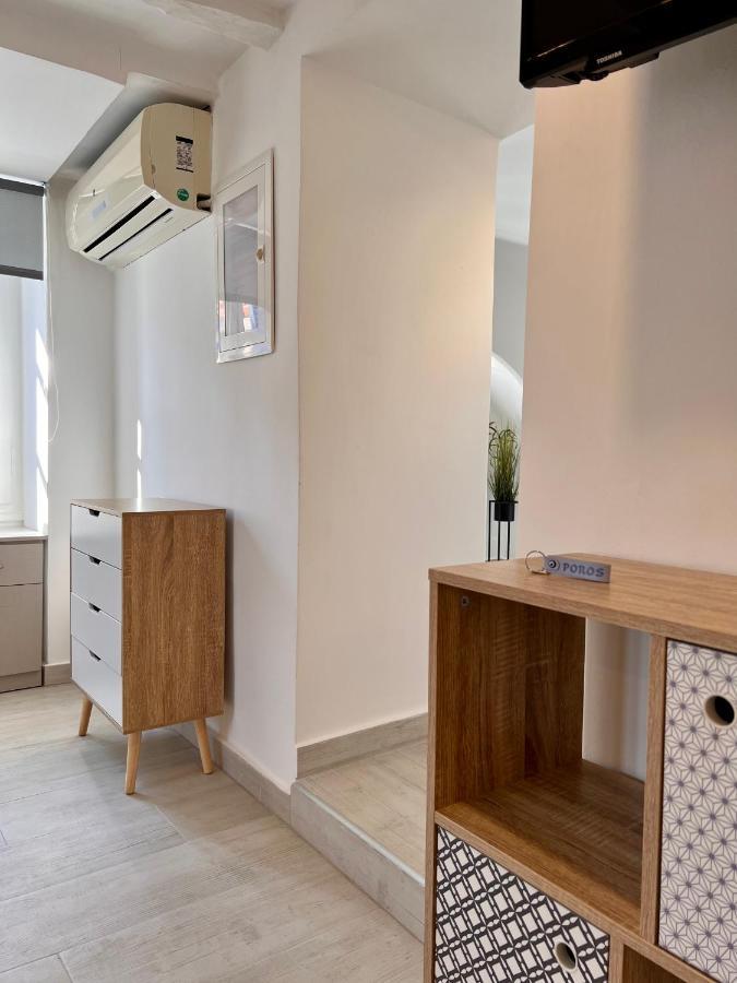 Camara'S Gem Apartment Poros Town Luaran gambar