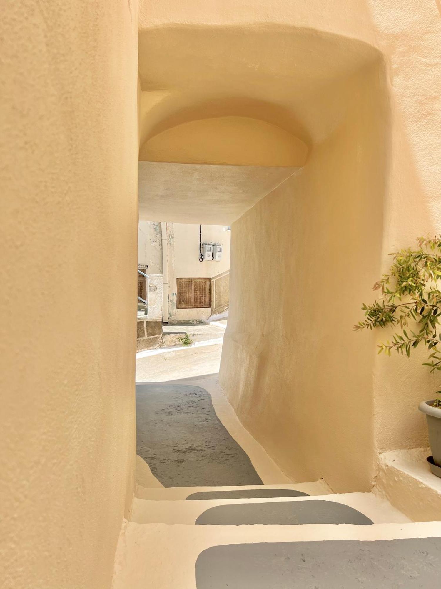 Camara'S Gem Apartment Poros Town Luaran gambar
