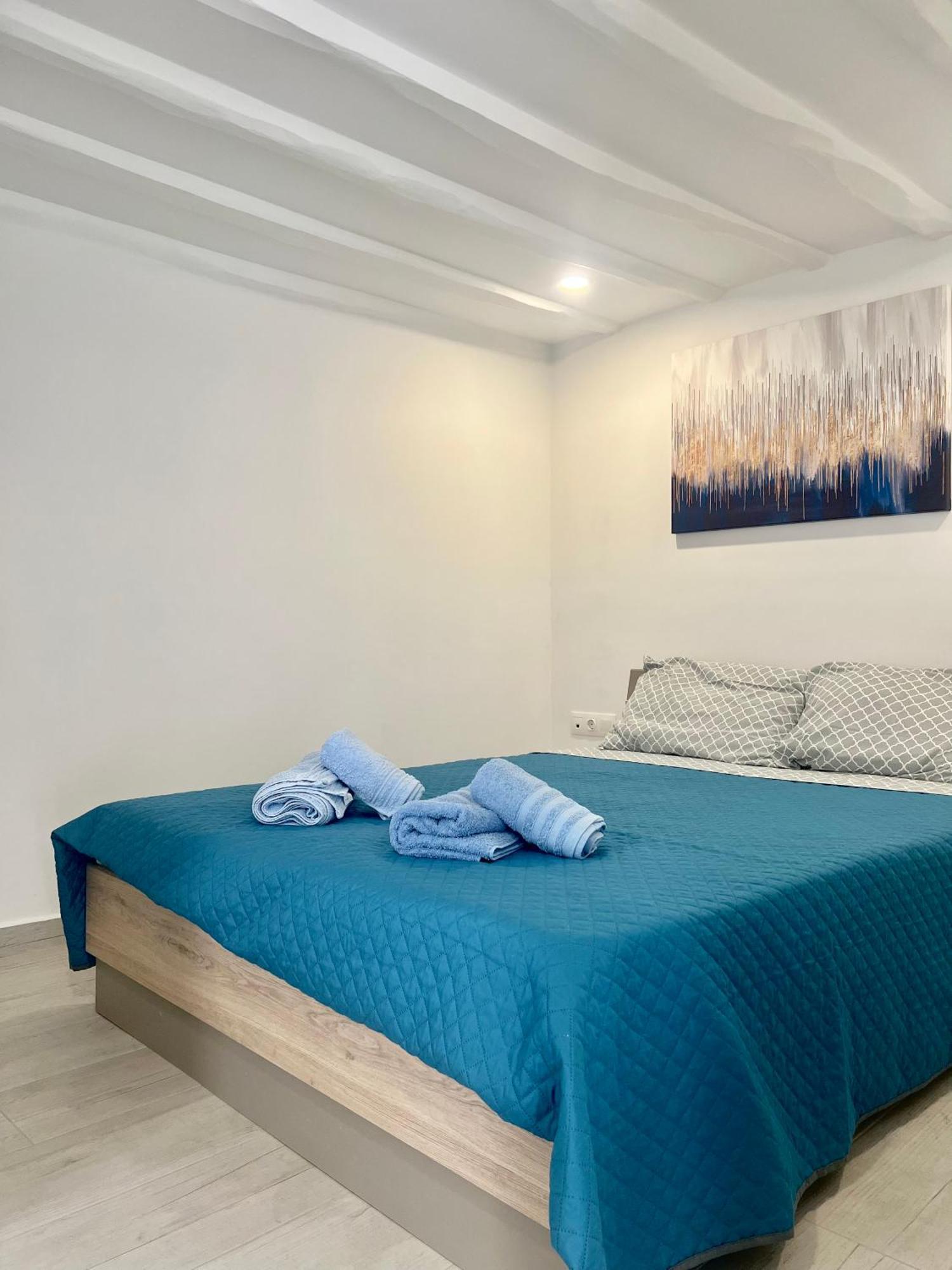 Camara'S Gem Apartment Poros Town Luaran gambar